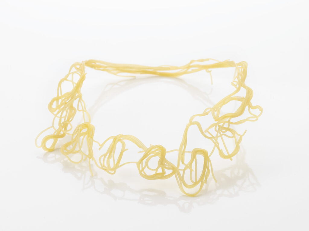 Pasta Collier – getrocknete Spagetti