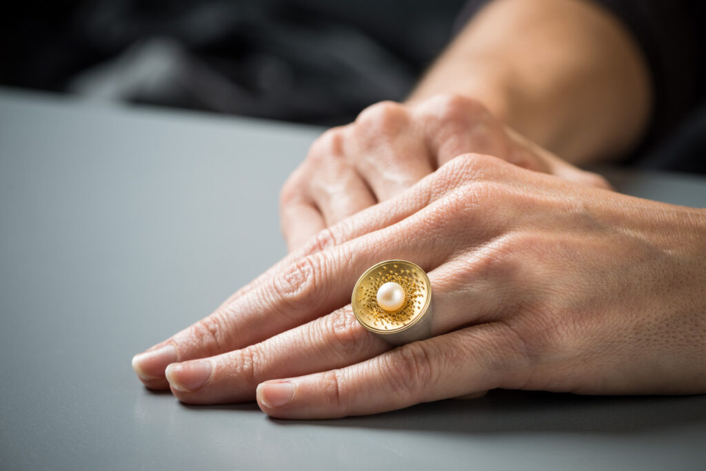 Ring Gold Granulation mit Perle