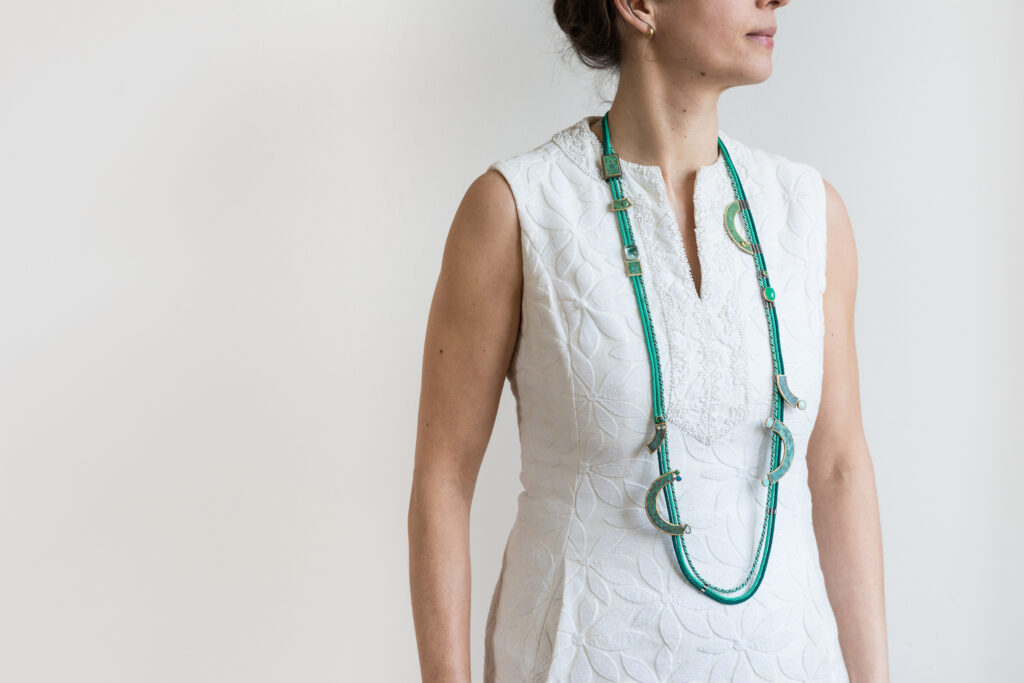 Schmuckensemble in Grün